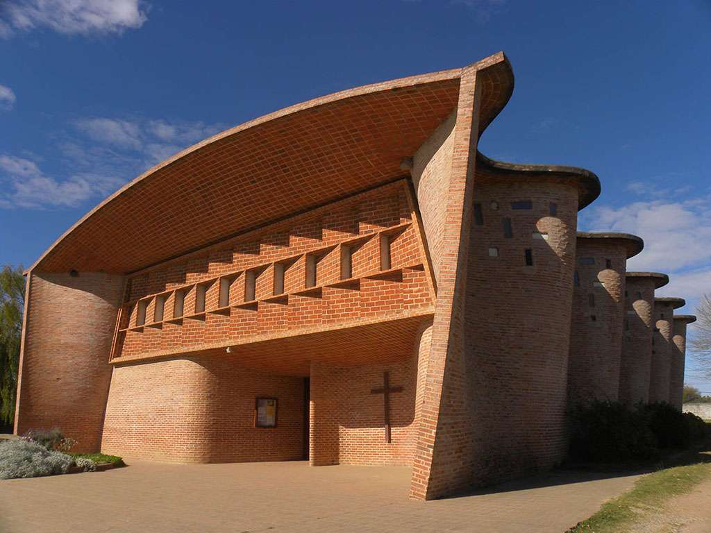 Átlantida Cristo Obrero de Dieste