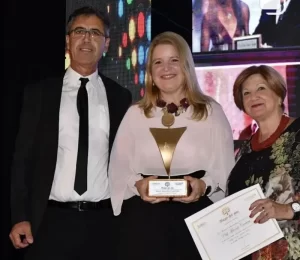 Premio a la Mujer del Año en el Mundo de la Hotelería y Turismo